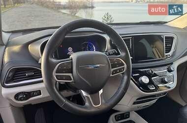 Мінівен Chrysler Pacifica 2021 в Дніпрі