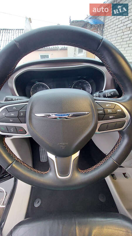Минивэн Chrysler Pacifica 2016 в Ахтырке