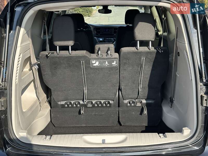 Минивэн Chrysler Pacifica 2016 в Киеве