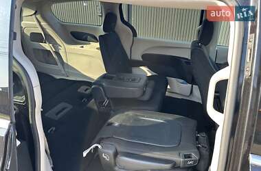 Мінівен Chrysler Pacifica 2016 в Києві