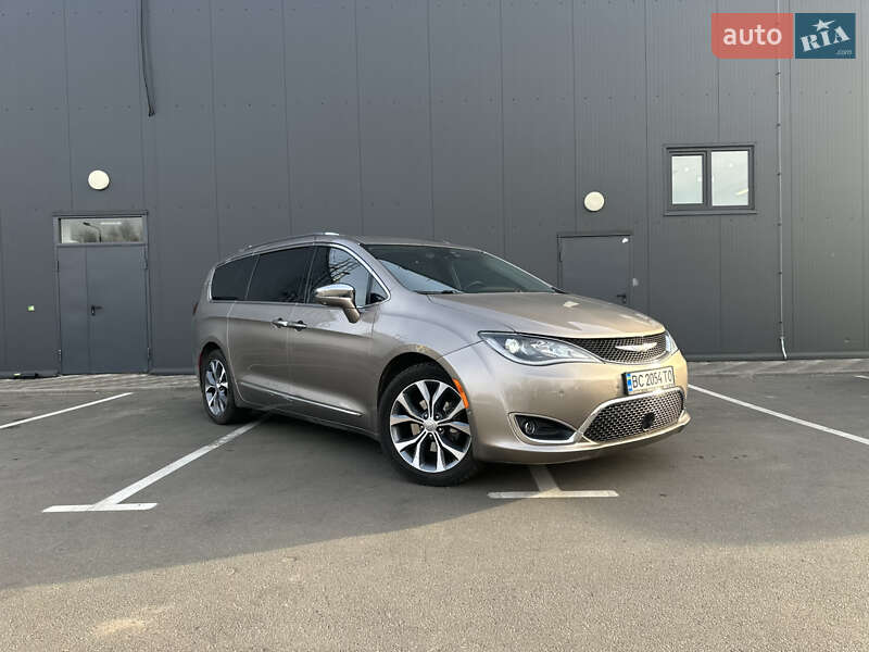 Chrysler Pacifica 2016
