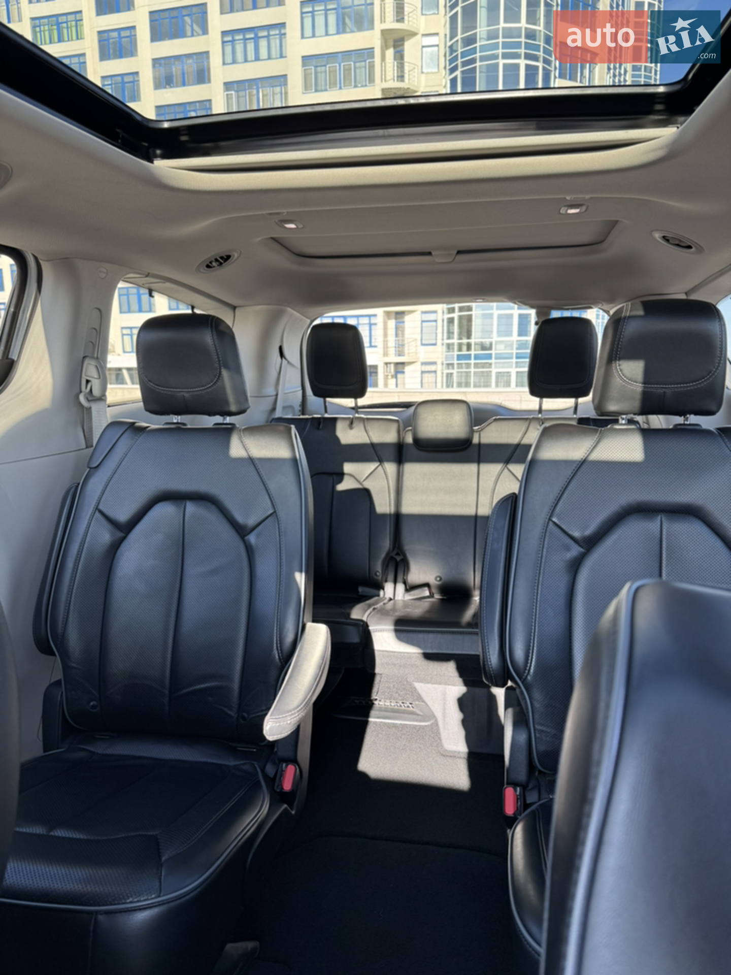 2019 Chrysler Pacifica - мініатюра 18