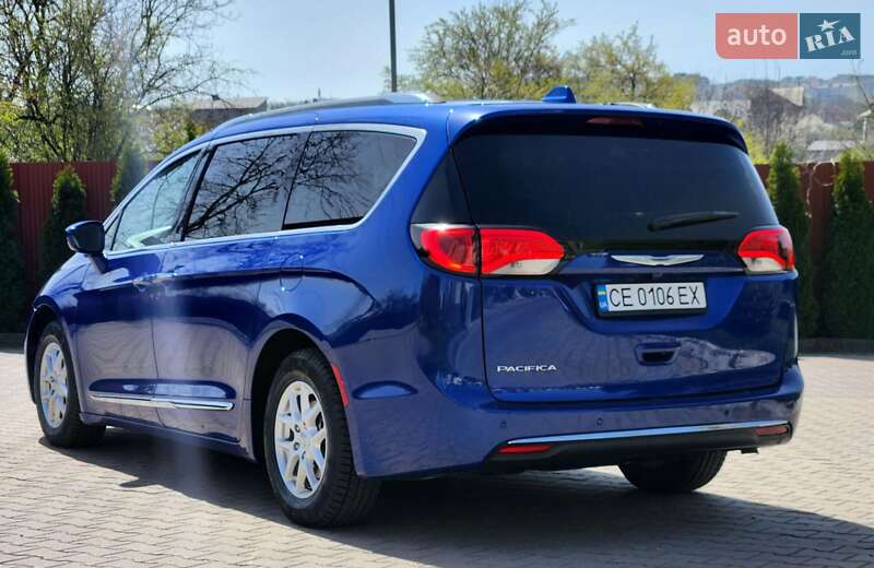 Минивэн Chrysler Pacifica 2020 в Черновцах