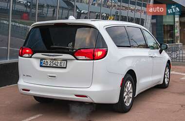 Минивэн Chrysler Pacifica 2017 в 