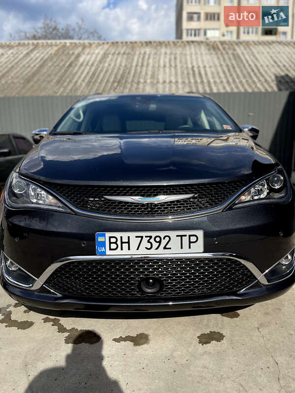 Минивэн Chrysler Pacifica 2019 в Одессе