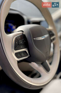 Минивэн Chrysler Pacifica 2019 в 