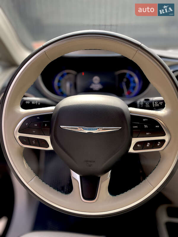 Минивэн Chrysler Pacifica 2019 в Одессе