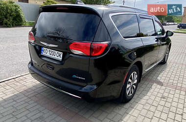 Минивэн Chrysler Pacifica 2020 в Ужгороде