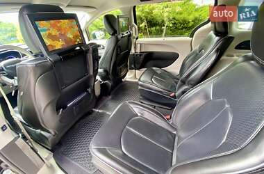 Минивэн Chrysler Pacifica 2020 в Ужгороде