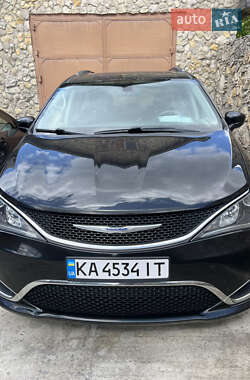 Универсал Chrysler Pacifica 2018 в Ровно