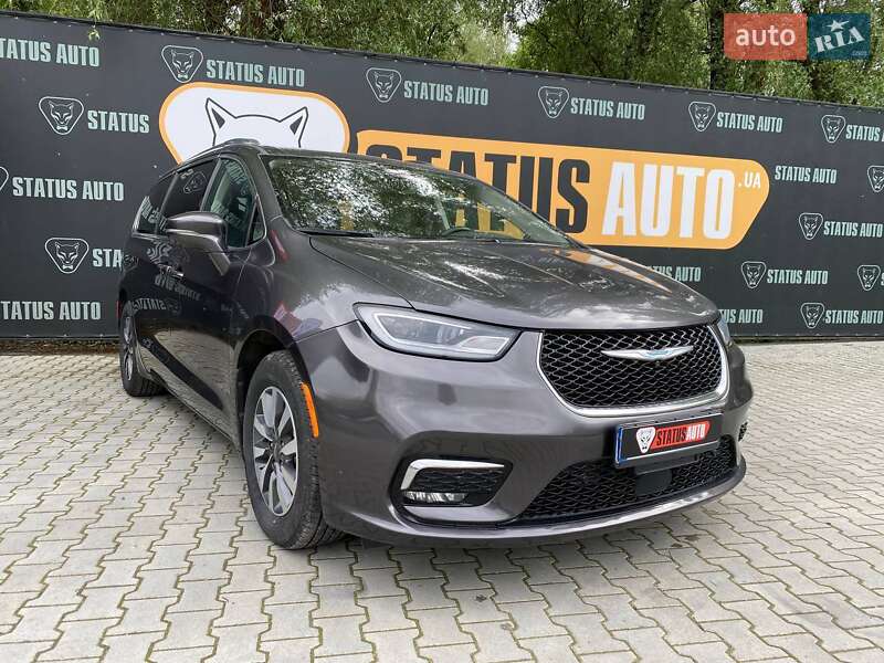 Позашляховик / Кросовер Chrysler Pacifica 2021 в 