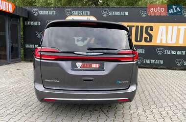 Позашляховик / Кросовер Chrysler Pacifica 2021 в 