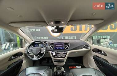 Позашляховик / Кросовер Chrysler Pacifica 2021 в 