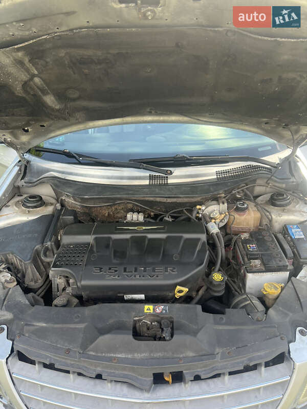 Мінівен Chrysler Pacifica 2004 в Українці