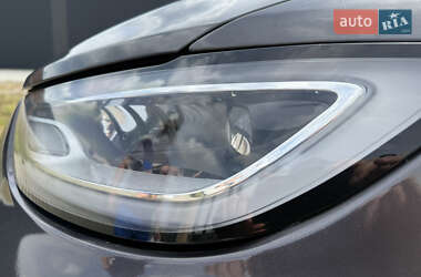 Минивэн Chrysler Pacifica 2021 в 