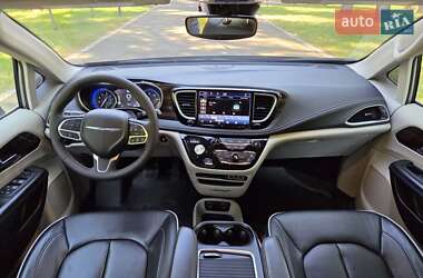 Универсал Chrysler Pacifica 2021 в 