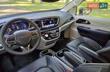 Универсал Chrysler Pacifica 2021 в 