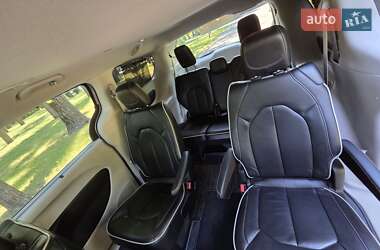 Универсал Chrysler Pacifica 2021 в 