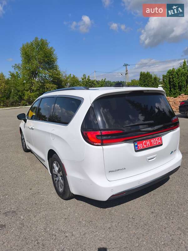 Мінівен Chrysler Pacifica 2023 в Києві