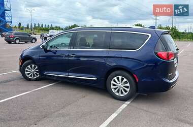 Мінівен Chrysler Pacifica 2018 в Рівному