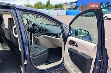 Мінівен Chrysler Pacifica 2018 в Рівному