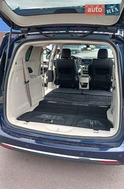 Мінівен Chrysler Pacifica 2018 в Рівному