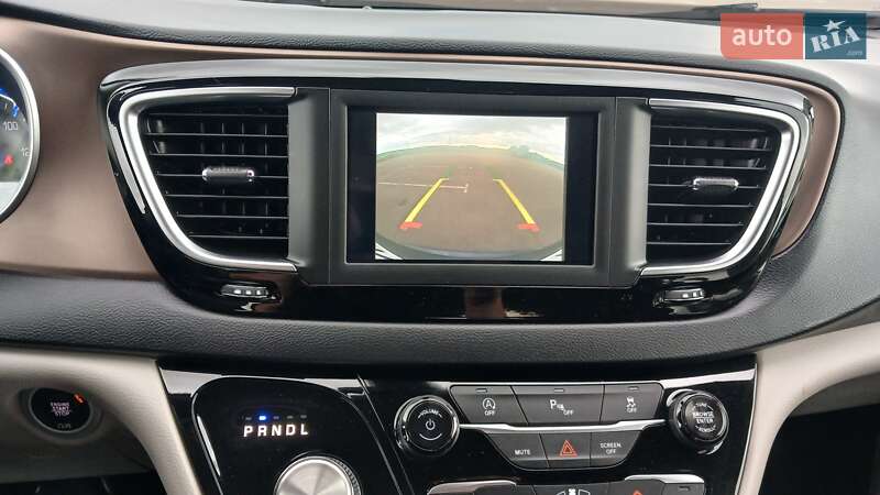Мінівен Chrysler Pacifica 2018 в Рівному
