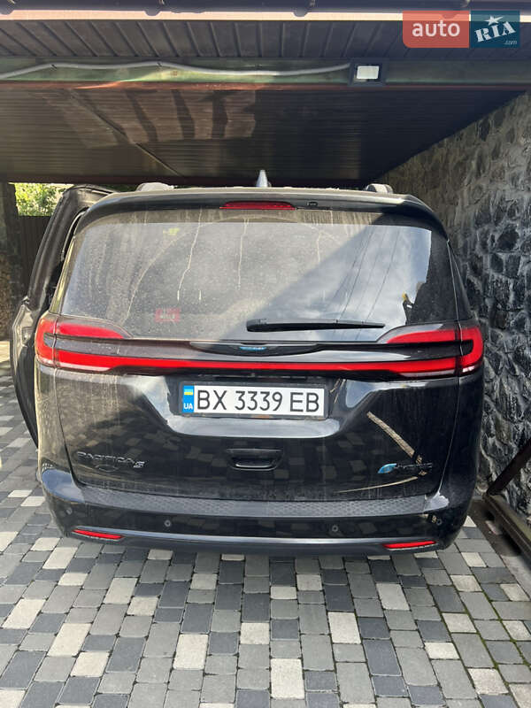 Минивэн Chrysler Pacifica 2021 в Хмельницком