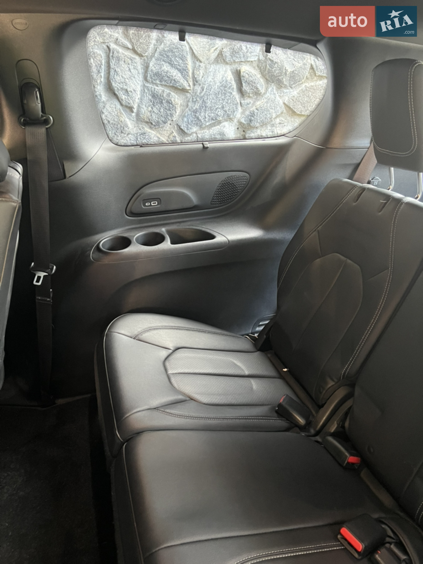 2021 Chrysler Pacifica - мініатюра 11