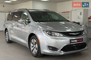 Мінівен Chrysler Pacifica 2017 в Києві