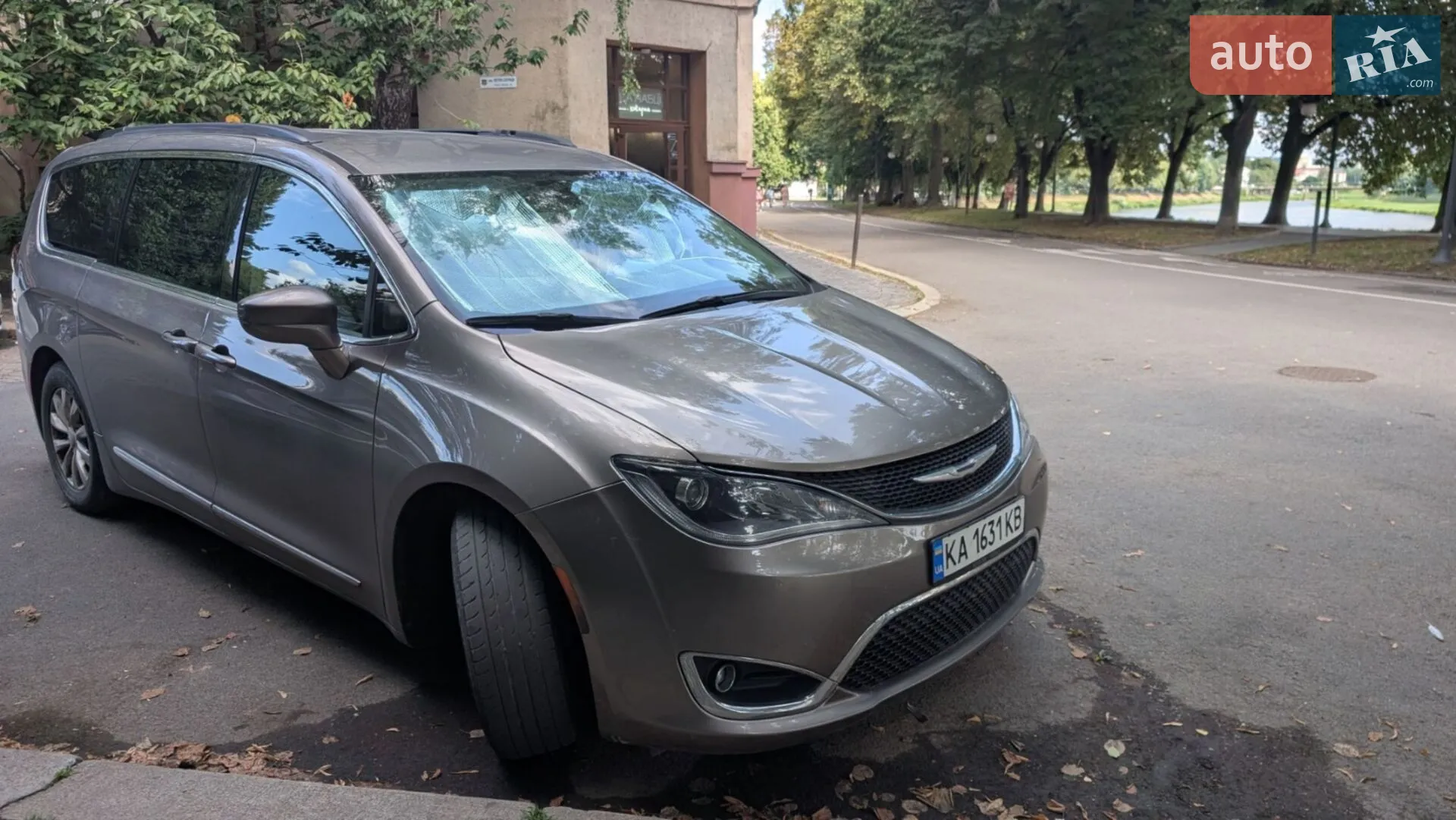 2017 Chrysler Pacifica - мініатюра 3
