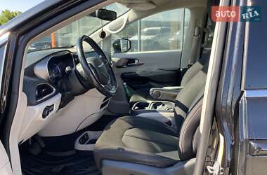 Минивэн Chrysler Pacifica 2021 в 