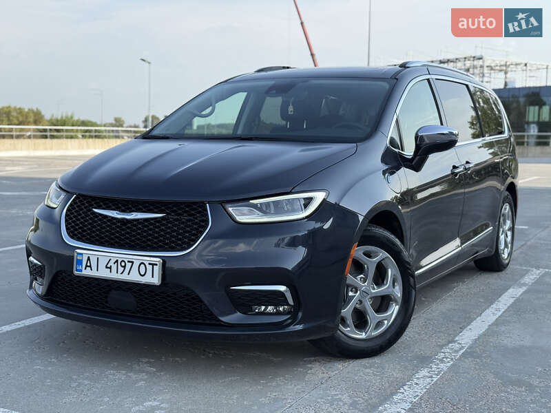 Минивэн Chrysler Pacifica 2020 в Киеве