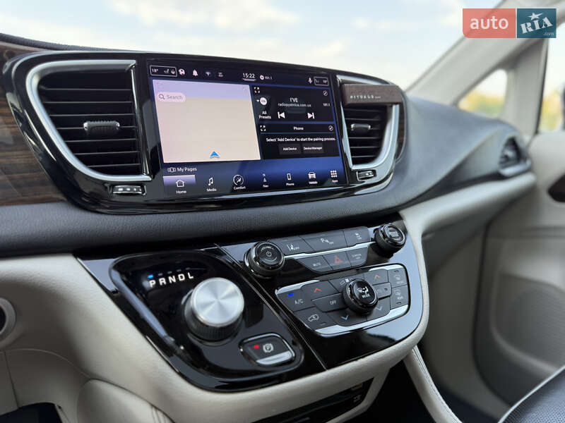 Минивэн Chrysler Pacifica 2020 в Киеве