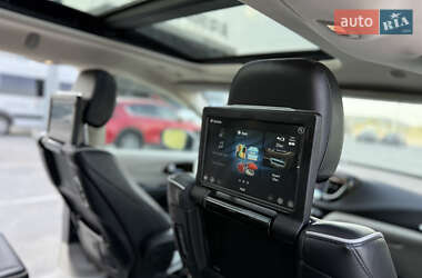 Мінівен Chrysler Pacifica 2020 в 