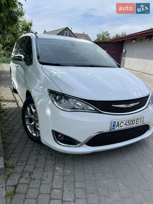 Chrysler Pacifica 2018