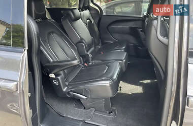 Минивэн Chrysler Pacifica 2019 в Киеве