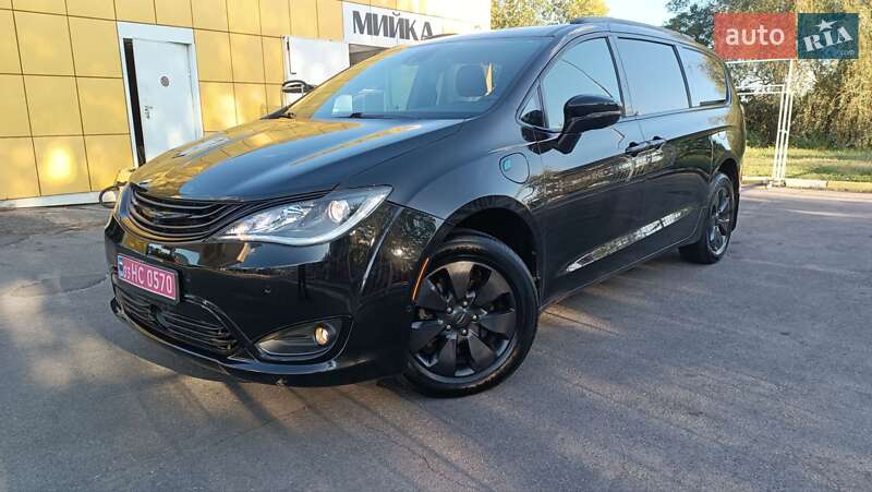 Минивэн Chrysler Pacifica 2019 в Полтаве