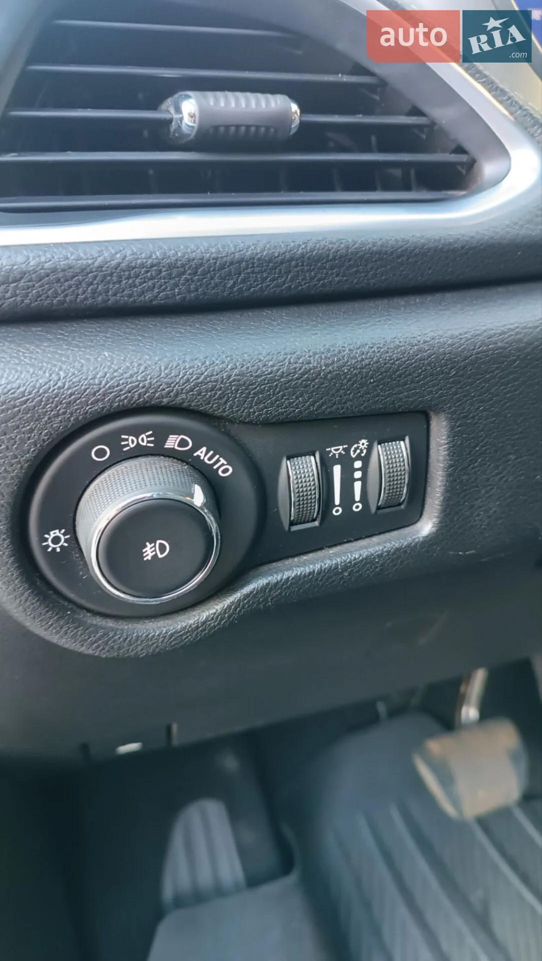 2019 Chrysler Pacifica - мініатюра 23
