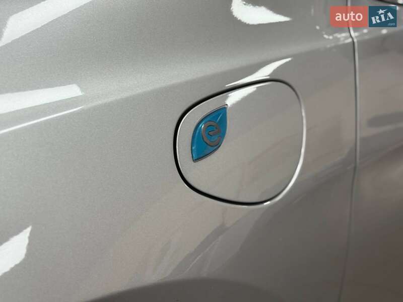 Минивэн Chrysler Pacifica 2017 в Киеве
