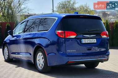 Минивэн Chrysler Pacifica 2020 в Киеве