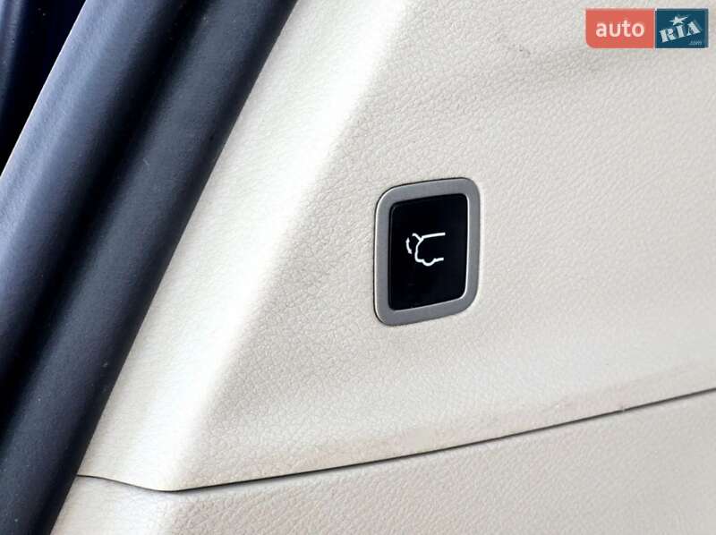 Минивэн Chrysler Pacifica 2020 в Киеве