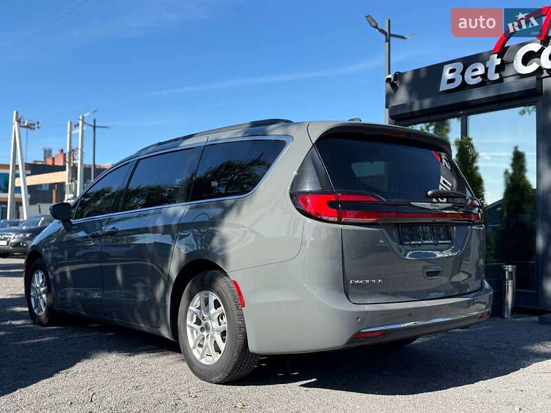 Мінівен Chrysler Pacifica 2022 в Львові
