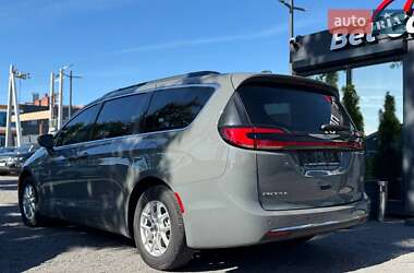 Минивэн Chrysler Pacifica 2022 в 