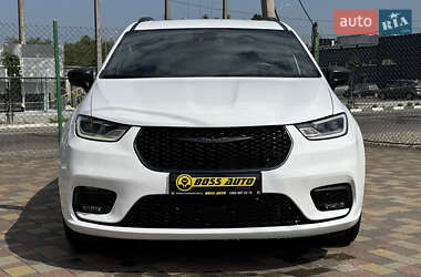 Минивэн Chrysler Pacifica 2020 в 