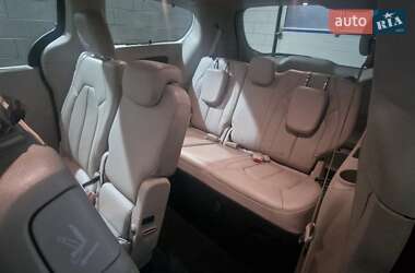 Мінівен Chrysler Pacifica 2016 в Києві