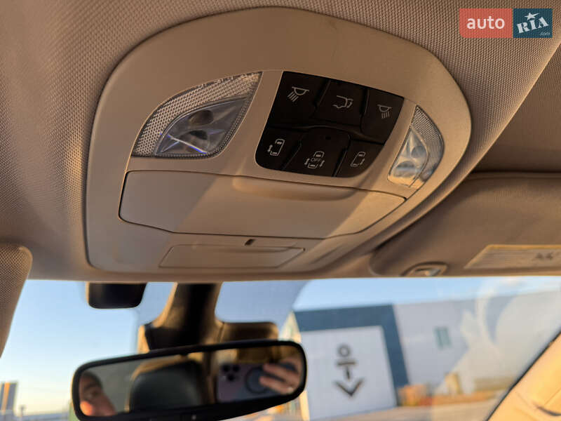 Мінівен Chrysler Pacifica 2022 в Львові