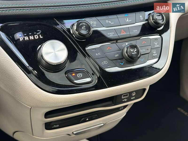 Мінівен Chrysler Pacifica 2017 в Києві фото 35 Мінівен Chrysler Pacifica 2017 в Києві
