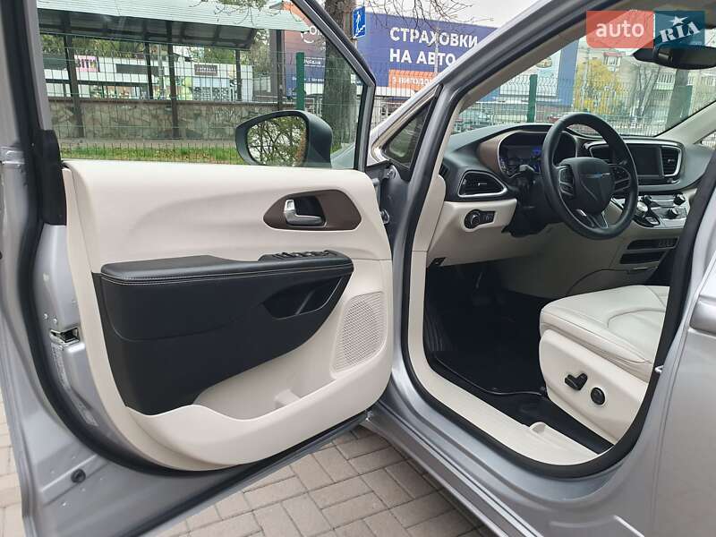Мінівен Chrysler Pacifica 2021 в Києві фото 34 Мінівен Chrysler Pacifica 2021 в Києві
