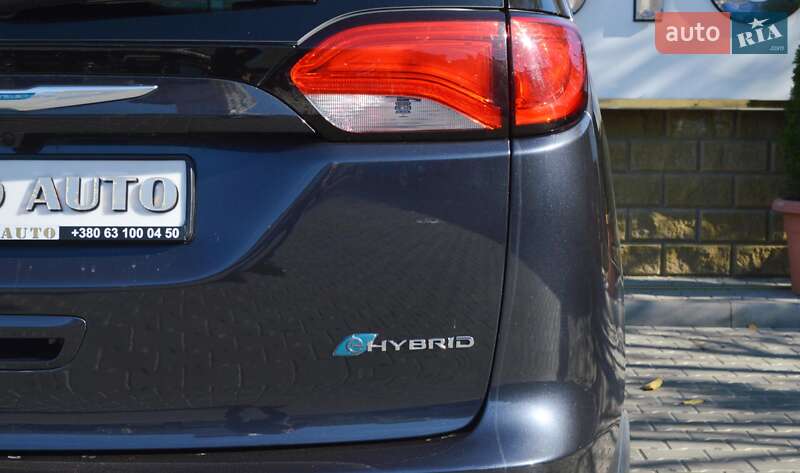 Мінівен Chrysler Pacifica 2019 в Одесі